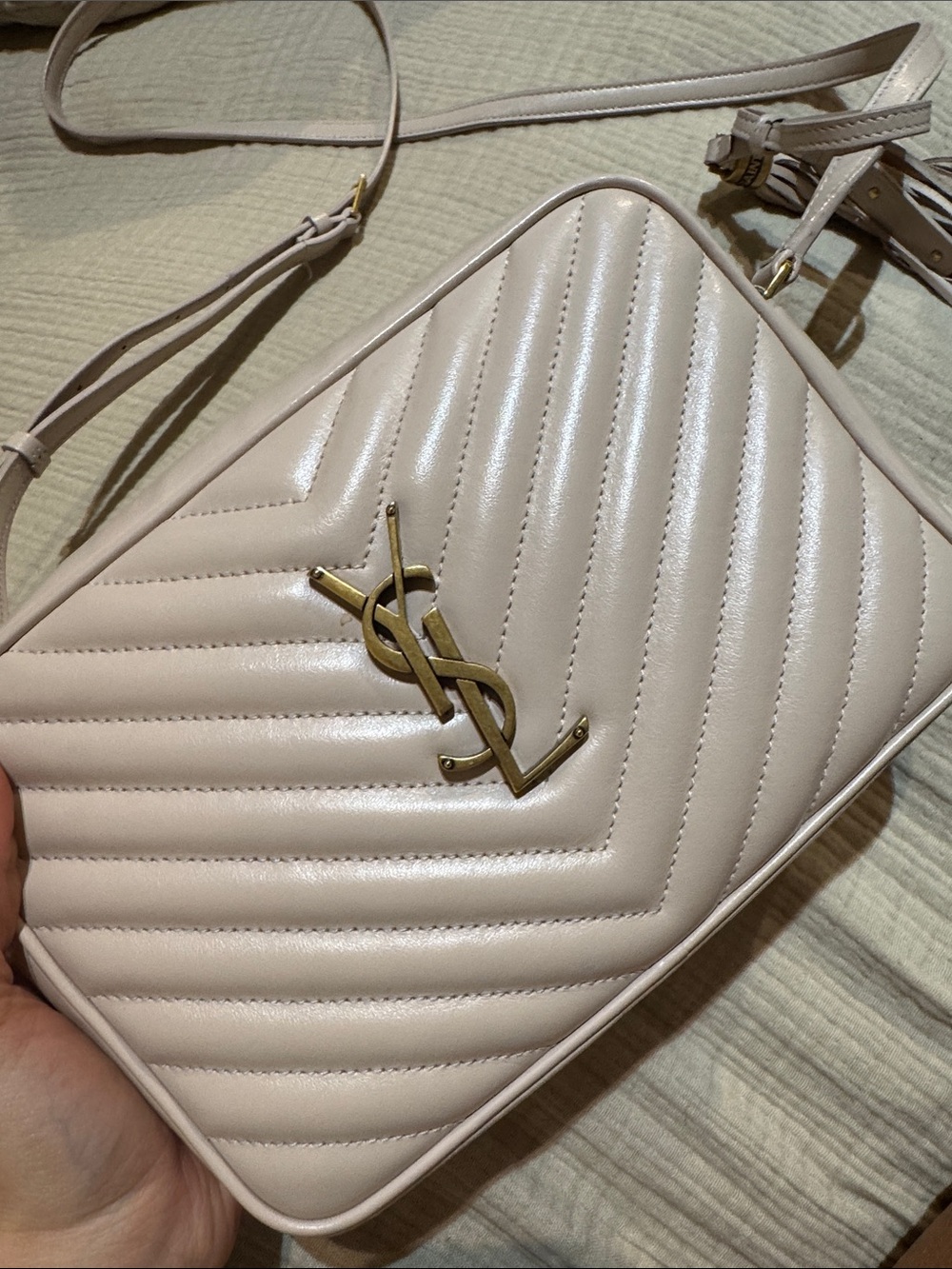 Yves Saint Laurent nude Quilted Lou Camera Bag with Tassel - Picture 9 of 17
